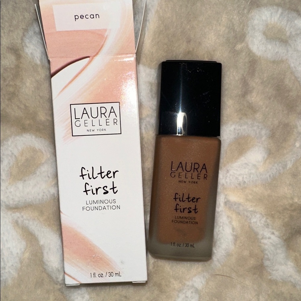 Laura Geller Filter First Luminous Foundation in Pecan - NEW